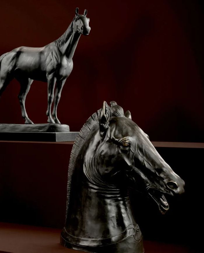 Horse Rodondo on Marble