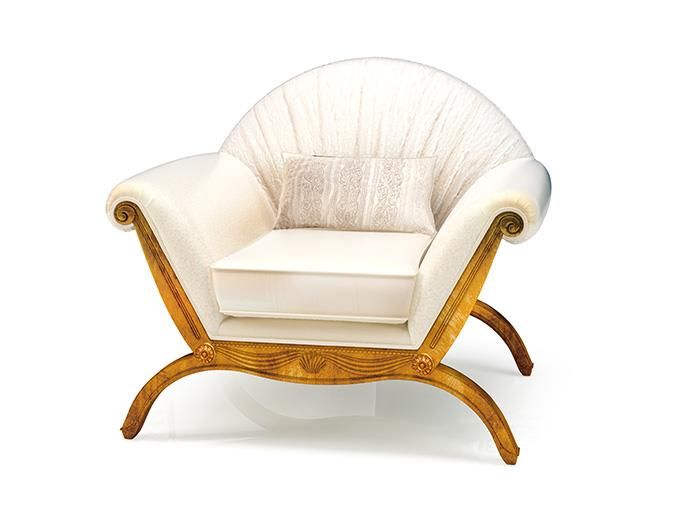 Chair Sphinx Size: 105 x 85 x 93 cm Gold and Fabric