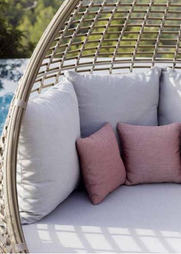 Sola Daybed