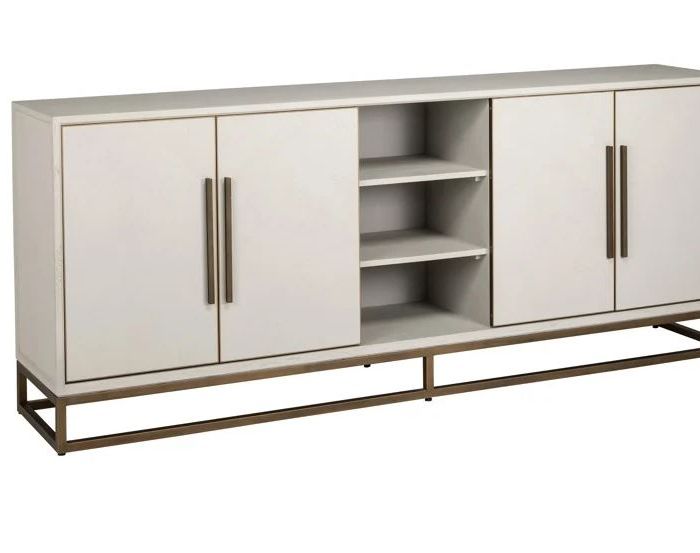 Dresser Edgar Romero