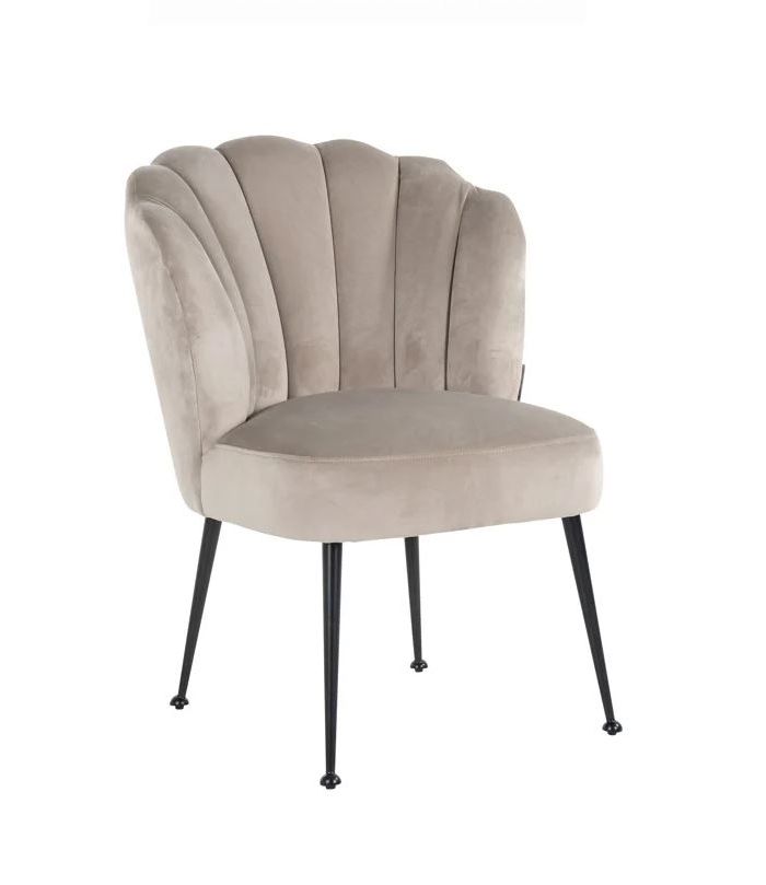 Chair Aimee Flores