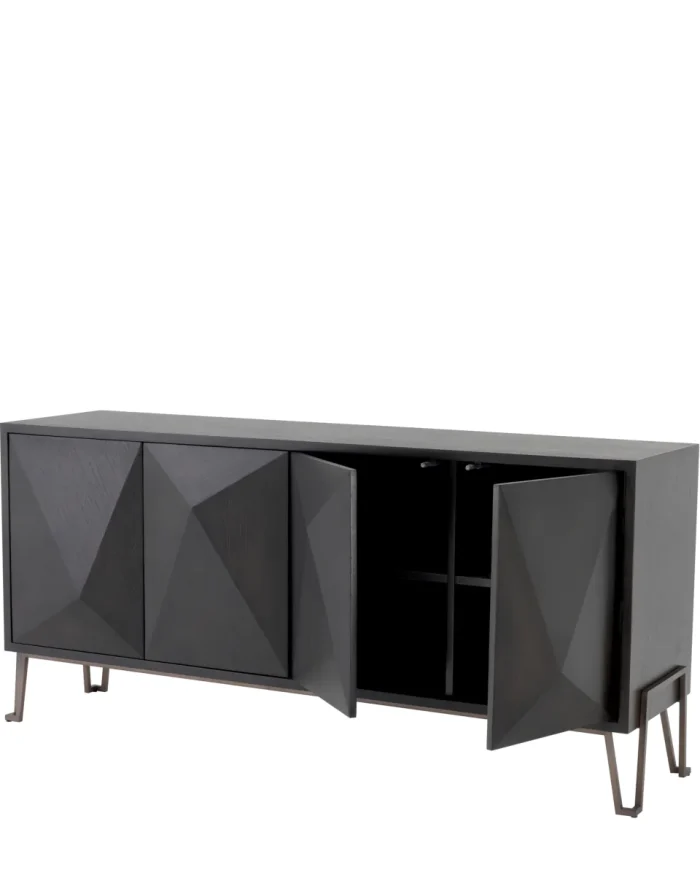 Dresser Aliza O’Connor