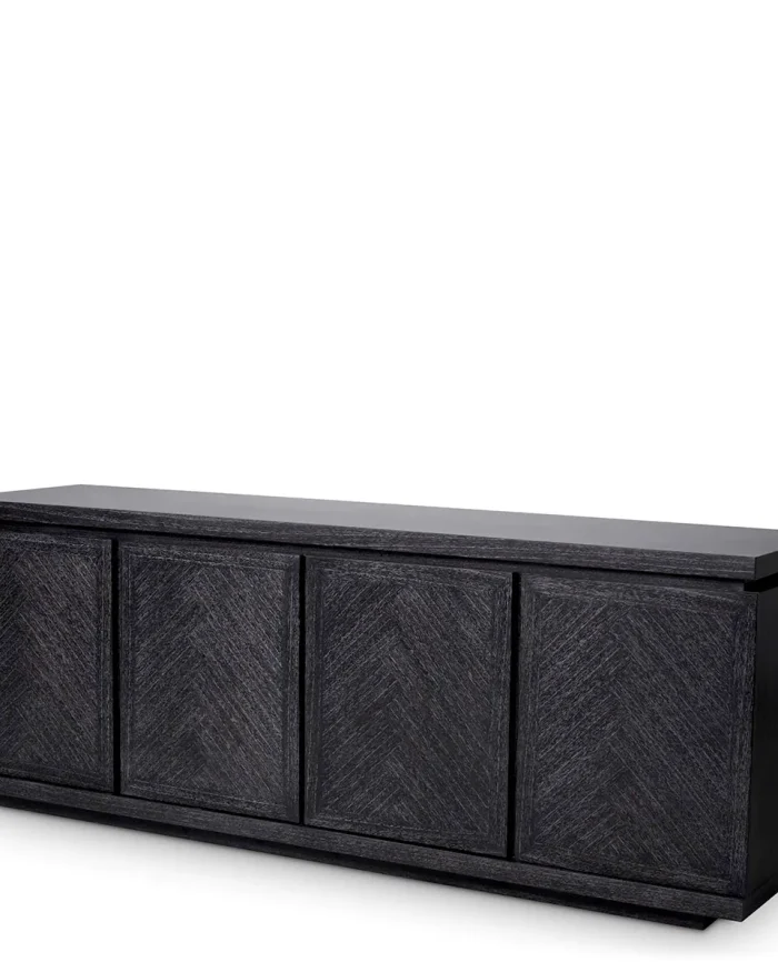 Dresser Anjali Ellis