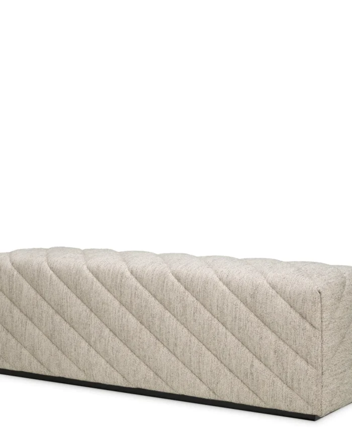 Bench Lochlan Holloway