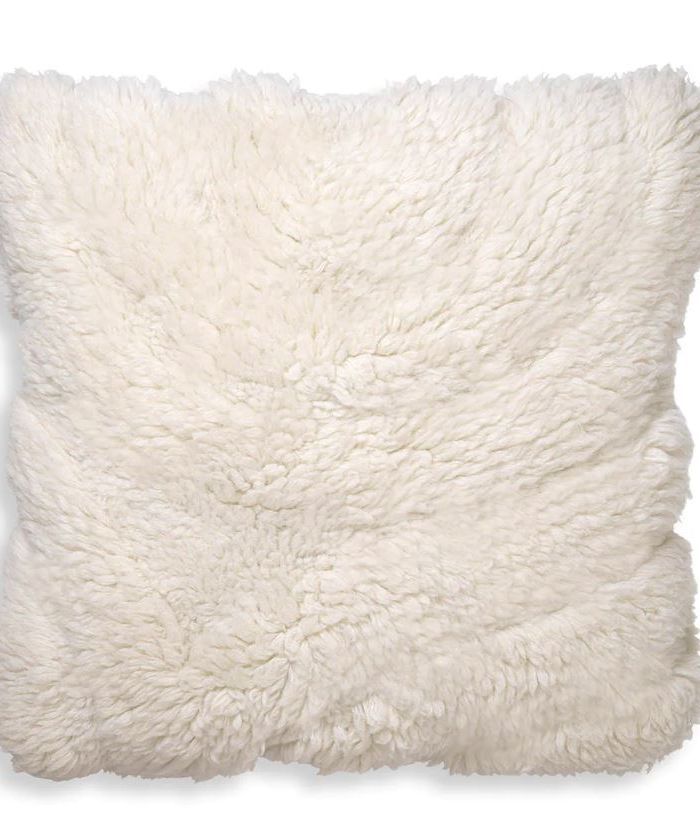 Cushion Basit L
