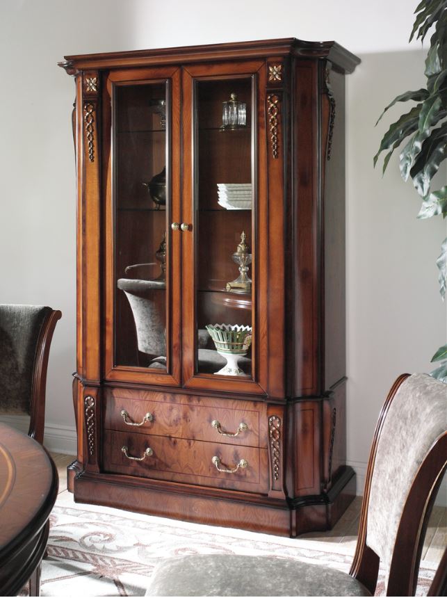 Closet Breakfront